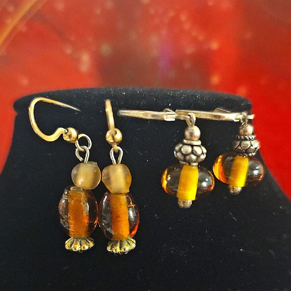 Vintage Amber Colored Glass Dangling Gold Earrings Bundle